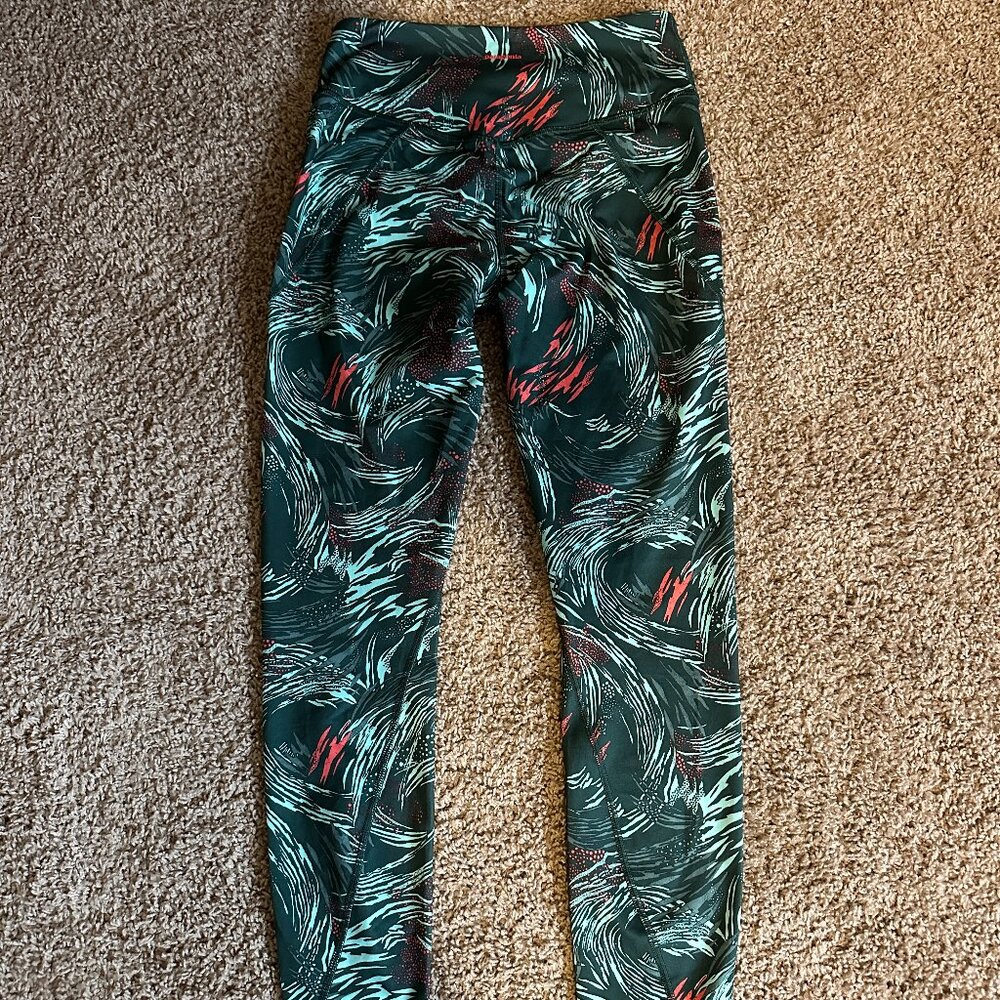 Women's Small Patagonia Athletic Leggings